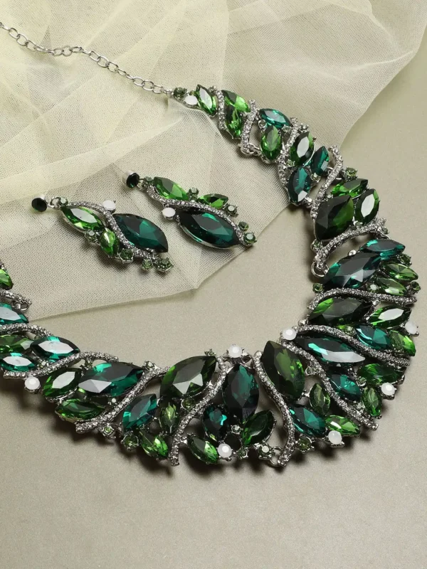 15f39828-a566-4633-969f-7f6646bc8a261666855623915SOHISilver-PlatedTonedGreenArtificialStonesStuddedJewelleryS1